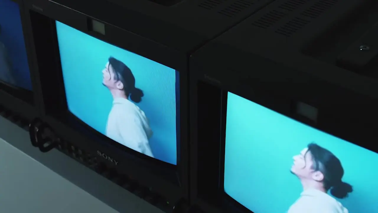 RUN REMIX (feat.KREVA & VaVa) - tofubeats