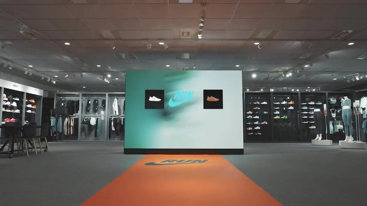 NIKE, Showroom